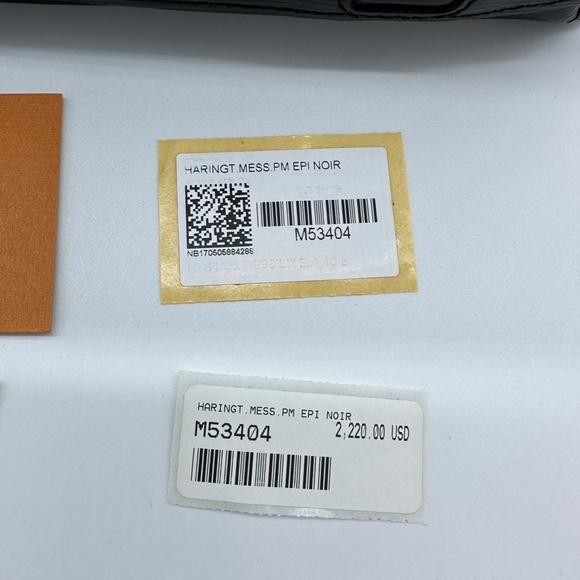 Louis Vuitton Harrington PM Messenger Epi Leather Noir Brand New with Tags - Picture 16 of 16